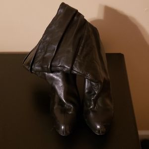 Jessica Simpson Black Platform booties